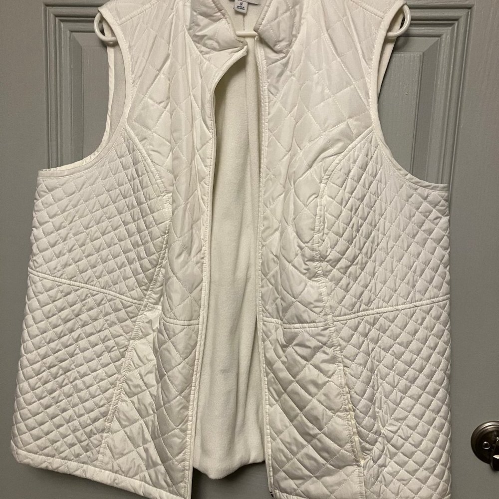 WOMEN'S SIZE 2X CROFT & BARROW BRAND WHITE FLEECE LINED VEST